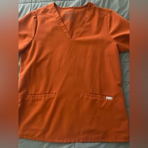 FIGS top- Auburn, medium